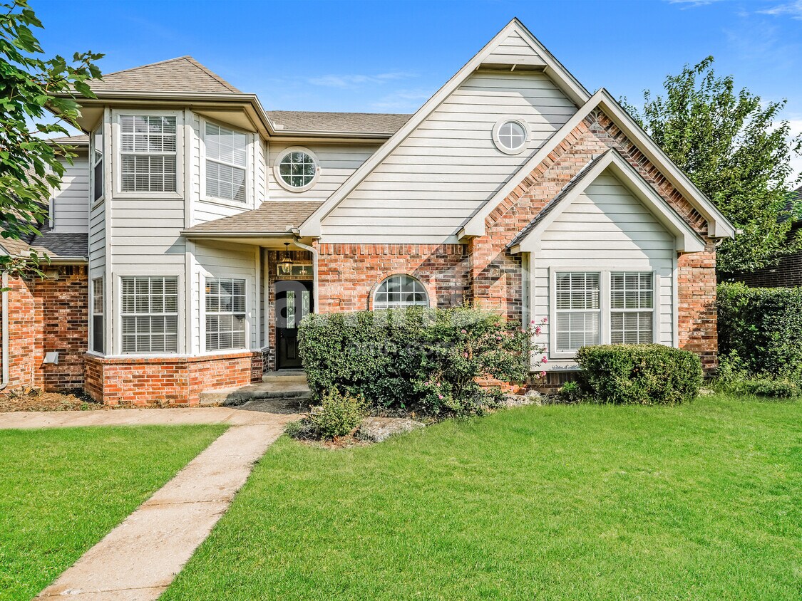 Foto principal - 1436 W Plymouth St