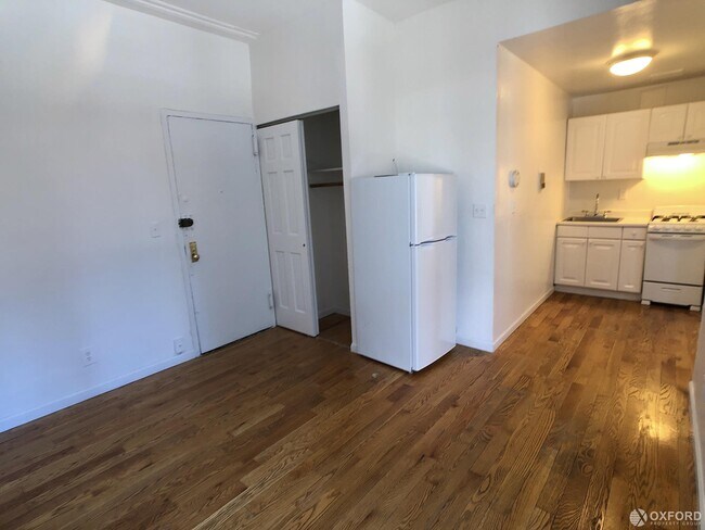 Building Photo - 11 East 32nd Street