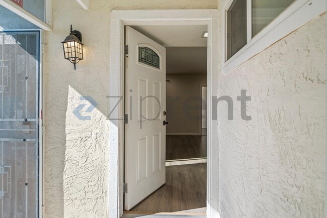 Building Photo - 37789 Essanay Pl