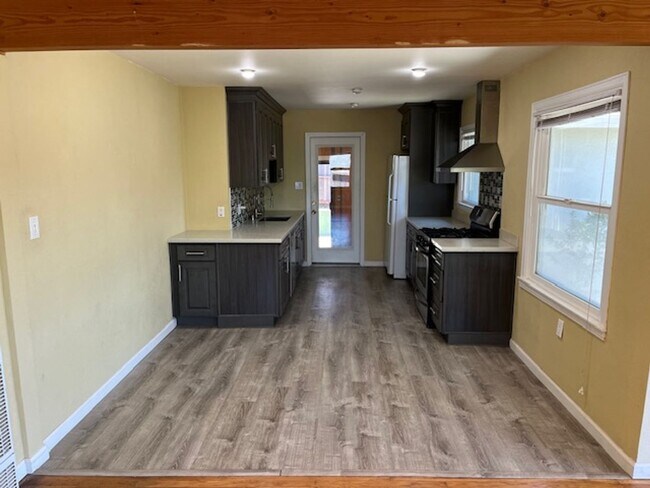 Building Photo - 3 Bedroom San Pablo Home in Tara Hills