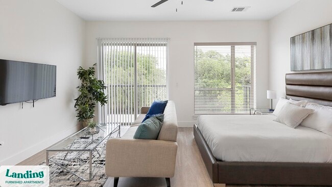 Building Photo - 650 E Sycamore St