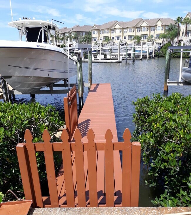 Foto del edificio - 8712 Cove Ct