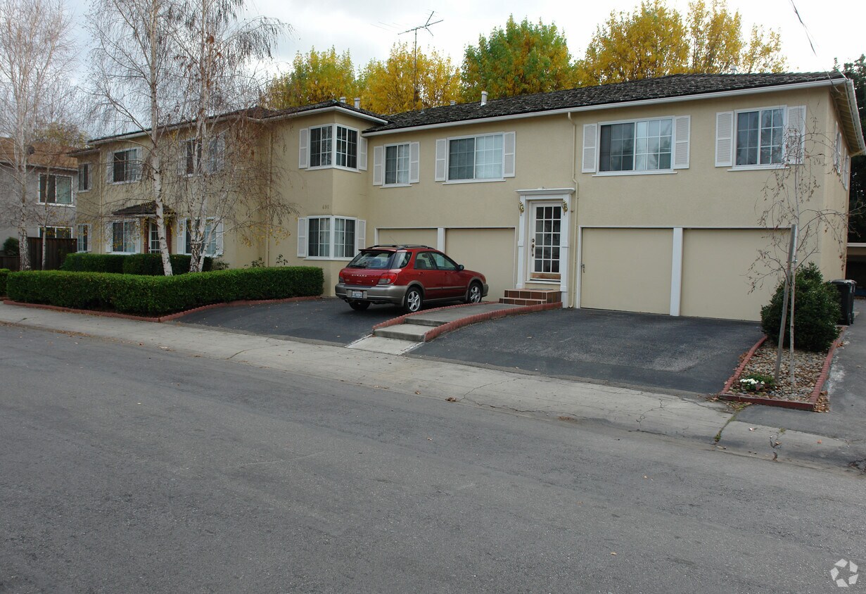 Foto principal - 691 Victor Way