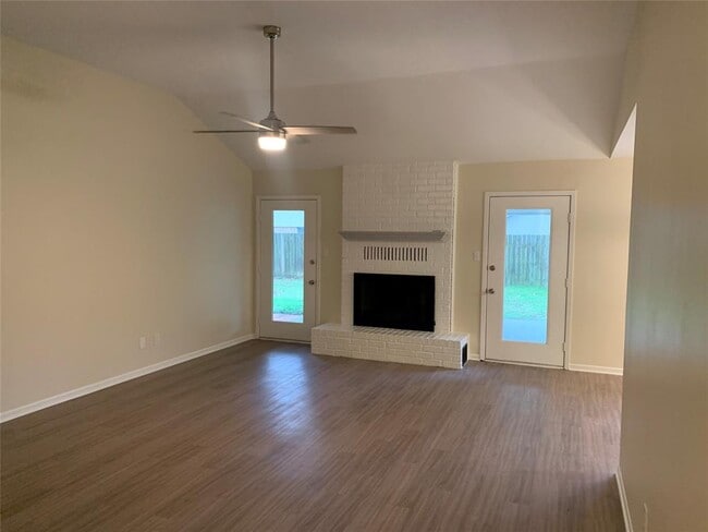 Building Photo - 503 Meadow Dr