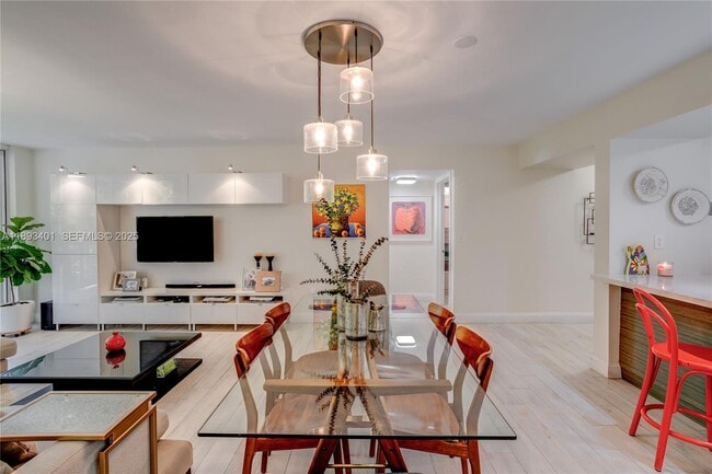 Foto del edificio - 55 Ocean Ln Dr