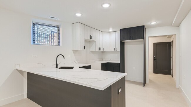 Foto del edificio - 6435 S Maryland Ave
