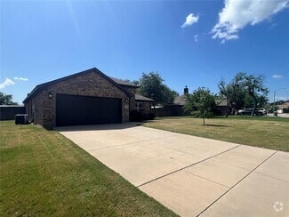 Building Photo - 1442 Sundance Rd