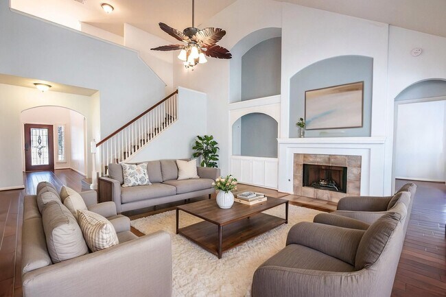Foto del edificio - 3315 Twinmont Ln