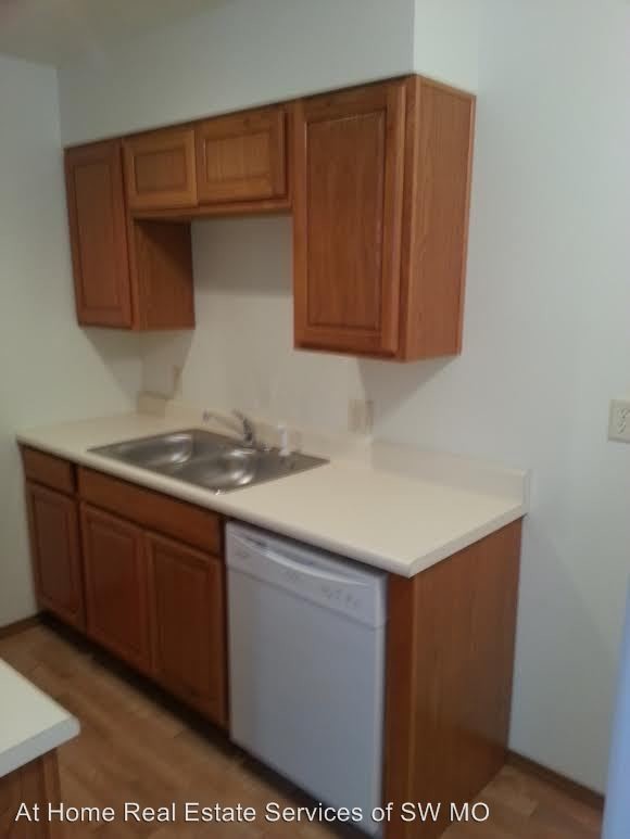 750 S Campbell Ave, Springfield, MO 65806 Room for Rent in Springfield, MO