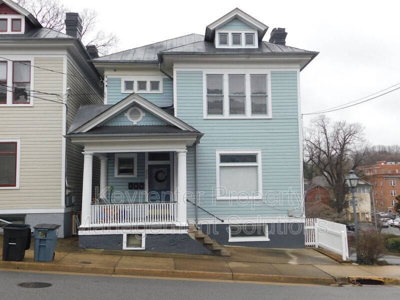 Primary Photo - 226 E Frederick St