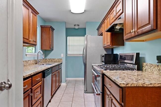 Foto del edificio - 3 bedroom single family home in West Ashley