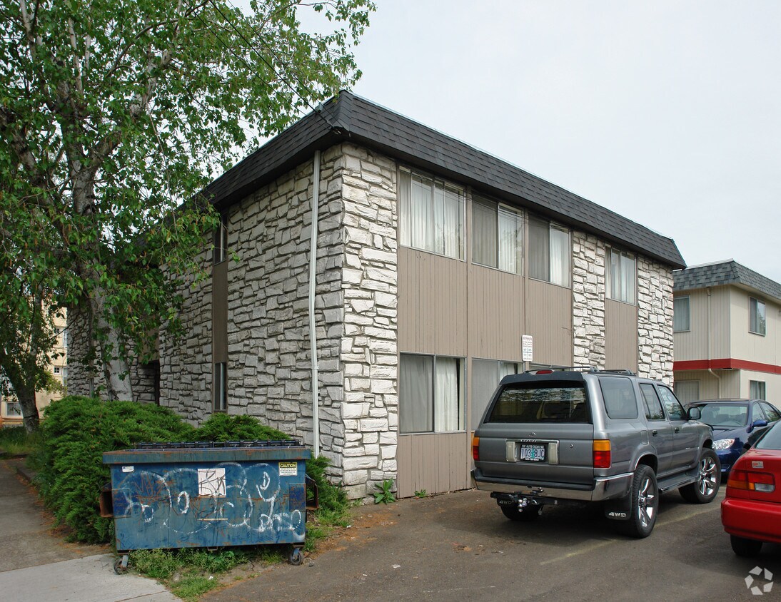 Building Photo - 1671-1677 NW Jackson Ave