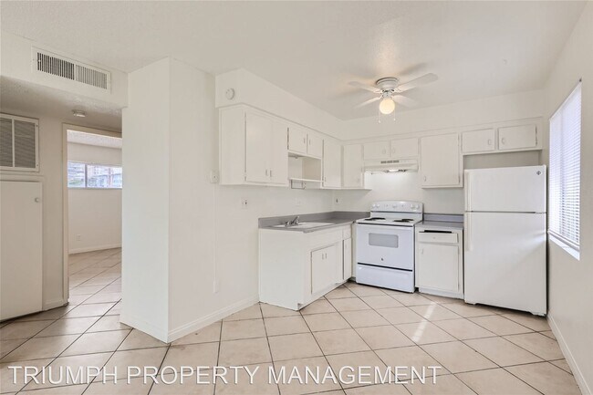 Foto del edificio - 2 br, 1 bath House - 1416 Sombrero Dr  Unit 4