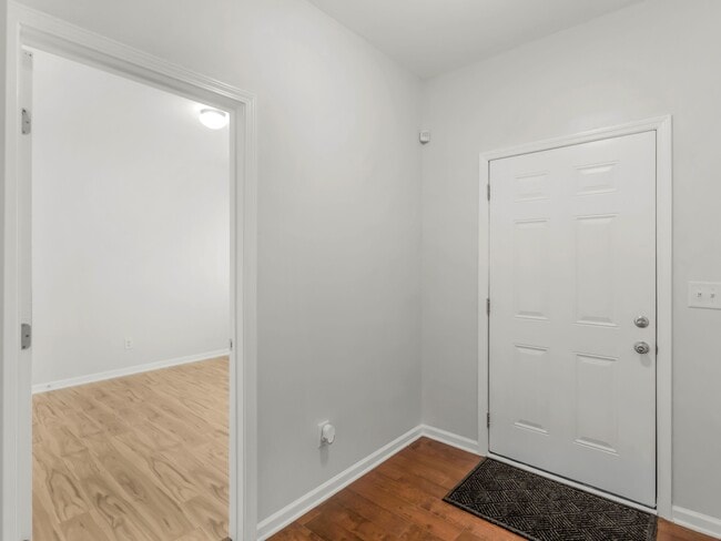 Building Photo - 726 Galveston Way