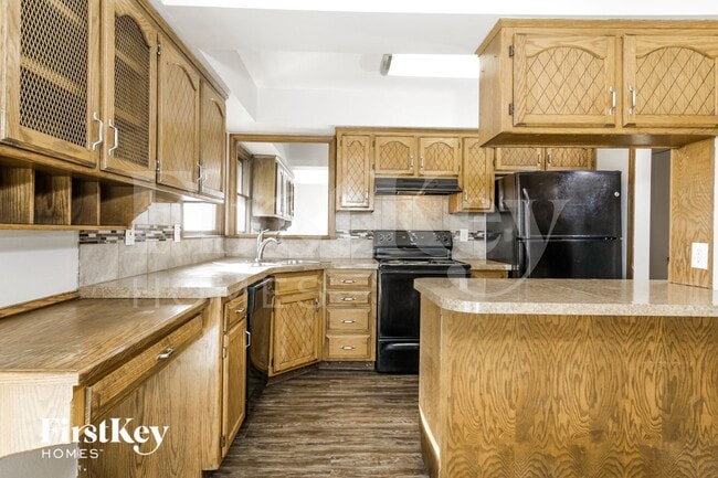 Foto del edificio - 16905 Lea Ave