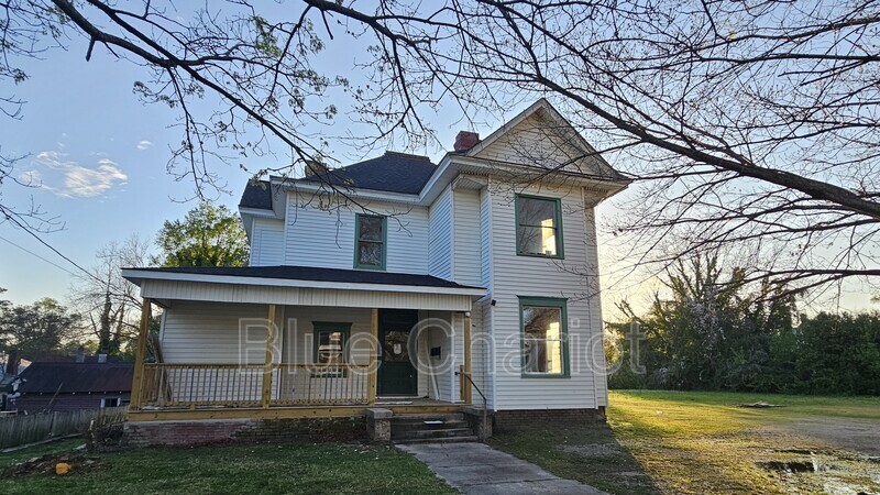 Primary Photo - 303 Broad St W