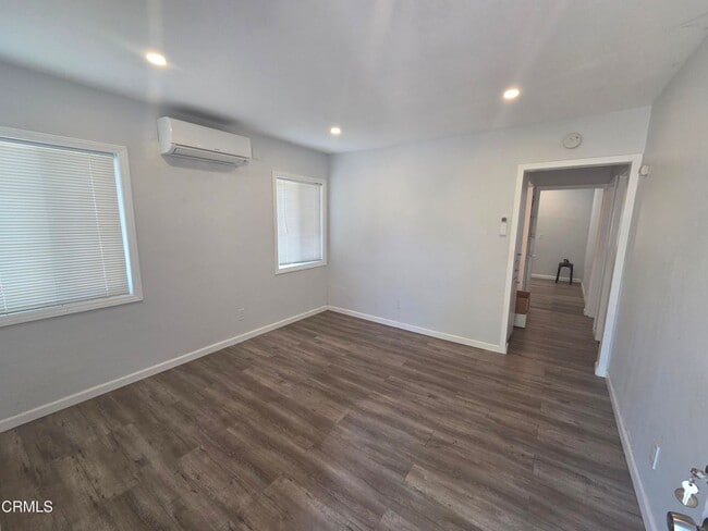 Building Photo - 10152 Haines Canyon Ave
