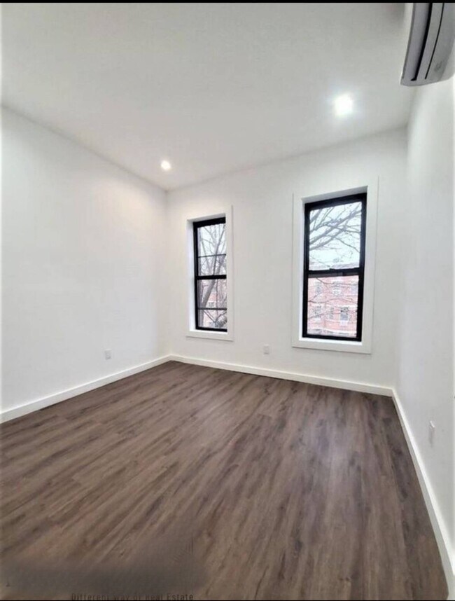 Building Photo - 2154 Bergen St
