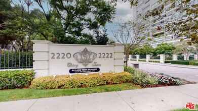 Building Photo - 2222 Ave of the Stars