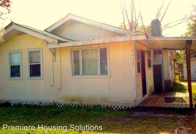 Building Photo - 3 br, 1 bath House - 1014 w 10th St