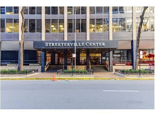 Foto del edificio - 233 E Erie St