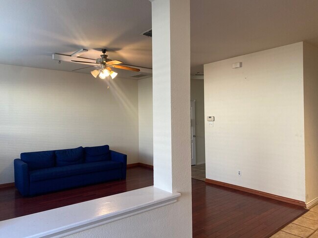 Foto del edificio - 2504 Kent Dr
