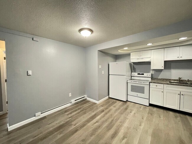 Foto del edificio - 181 Loudon Rd