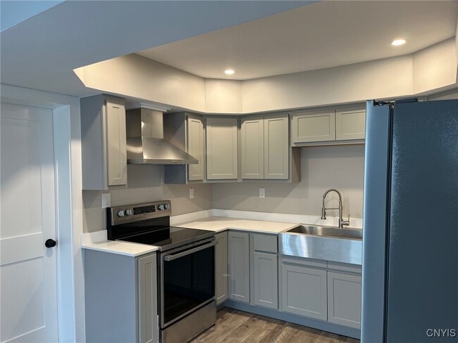 Building Photo - 110 Edgemere Rd