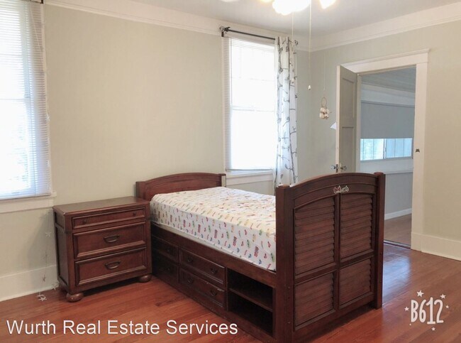 Foto del edificio - 3 br, 1.5 bath House - 2102 Broadway St