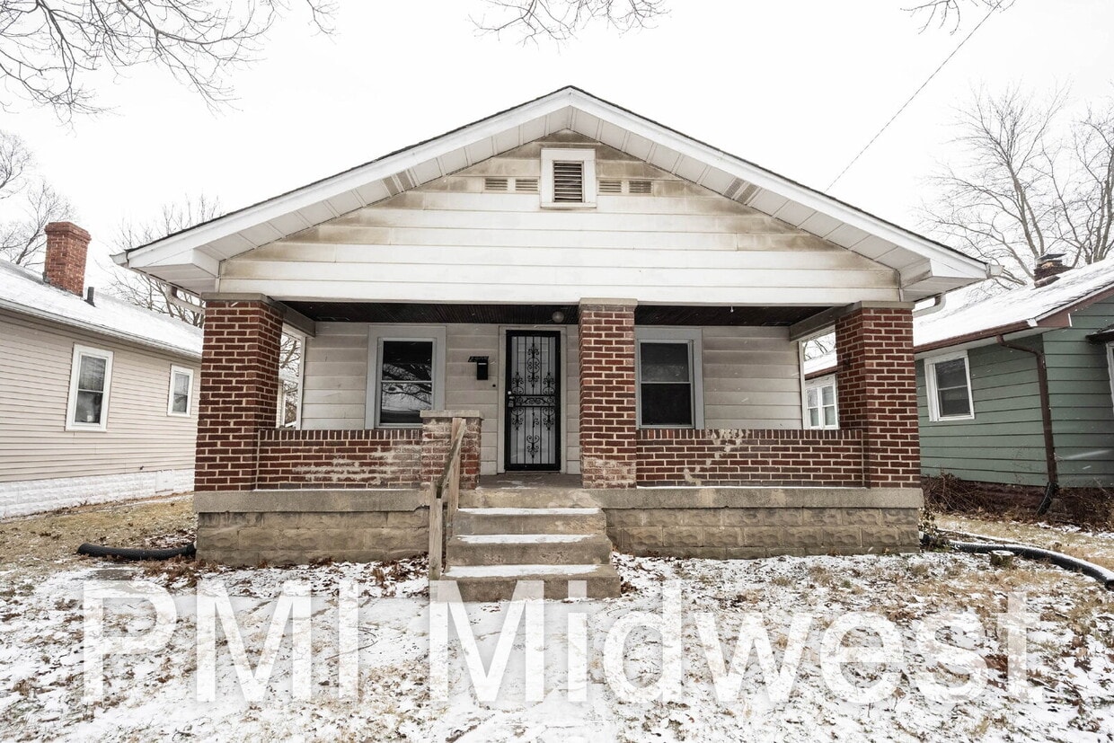 "Charming 2-Bedroom Gem in Indianapolis with Spacious 1736 Sq. Ft. Layout!" - "Charming 2-Bedroom Gem in Indianapolis with Spacious 1736 Sq. Ft. Layout!"