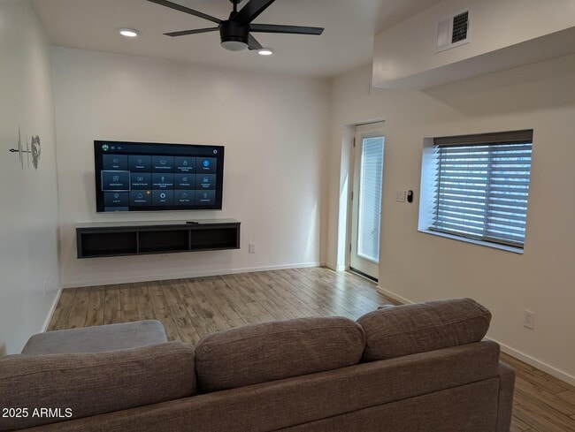 Foto del edificio - 4350 E Palm Ln