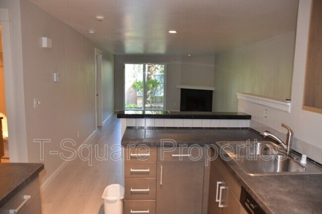 Foto del edificio - 726 Kirkland Cir