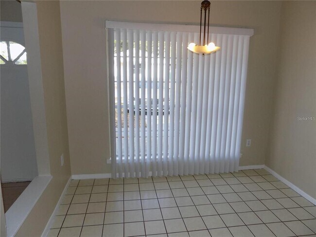 Building Photo - 2698 Kavalier Dr