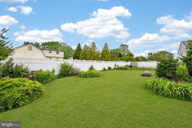 Foto del edificio - 728 Pennbrook Ave