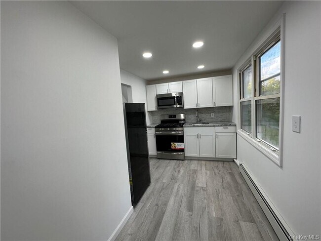 Foto del edificio - 57 Hunt Ave