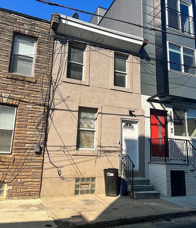 Primary Photo - 1840 E Oakdale St