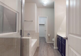 Building Photo - 3535 Cannon Dr