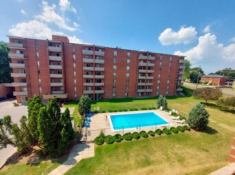 Primary Photo - Regency Court Apartments - Speedvale