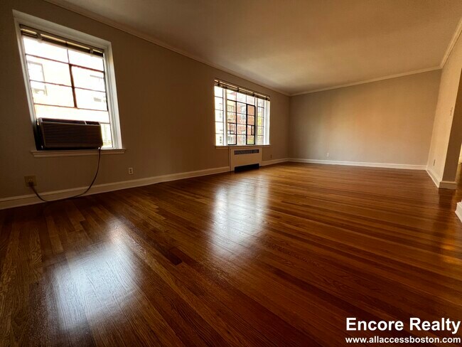 Foto del edificio - 105 Longwood Ave