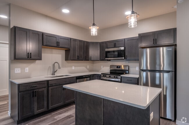 1BR, 1BA - 765SF - Kitchen - Northern Lights Apartments