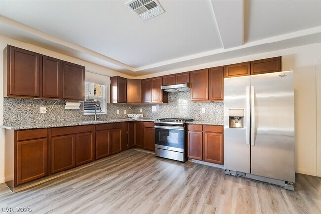 Foto del edificio - 8137 Crimson Creek Ct