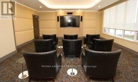 Building Photo - 7161 Yonge St