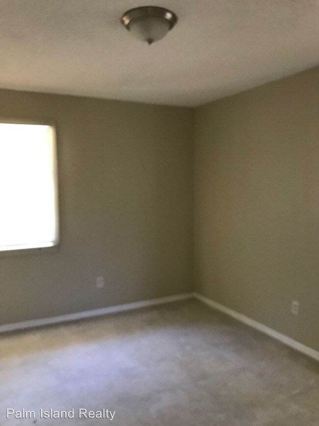 Foto del edificio - 3 br, 1.5 bath House - 918 Cranbrook Ave