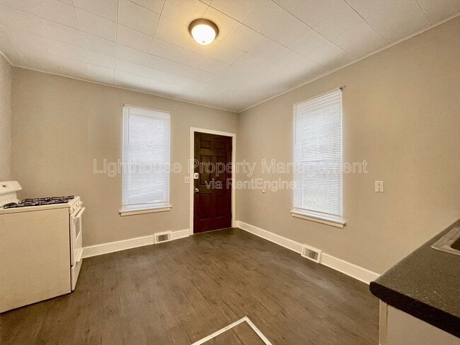 Foto del edificio - 1633 Peck St