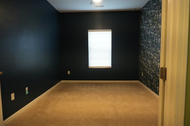 Building Photo - 6258 Maple Glen Dr