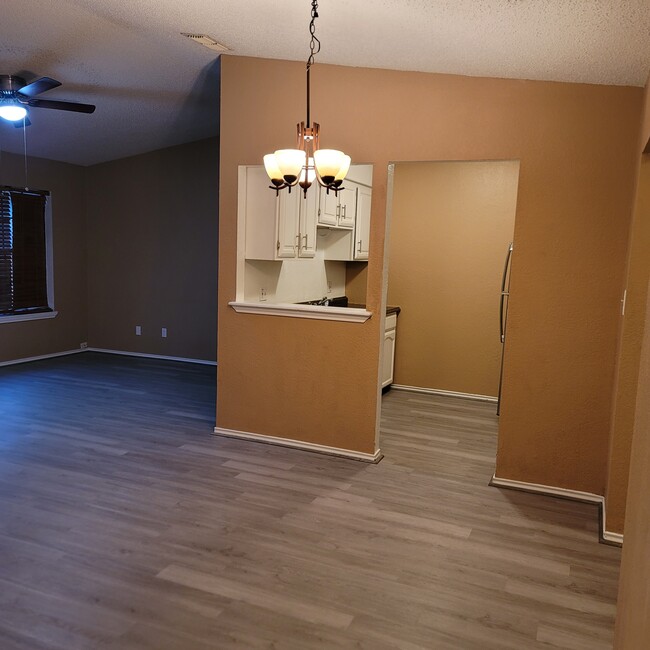 Dining Room - 2635 Hunters Crossing St