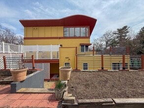 Building Photo - 5 Avondale Ave