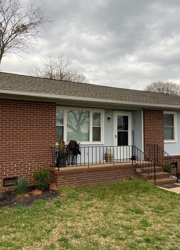Foto principal - 190 Kensington Dr
