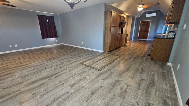 Foto del edificio - Spacious 3 Bed 2 Bath Home, Perfect for Families!