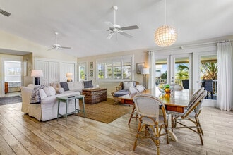 Building Photo - 744 N Shore Dr